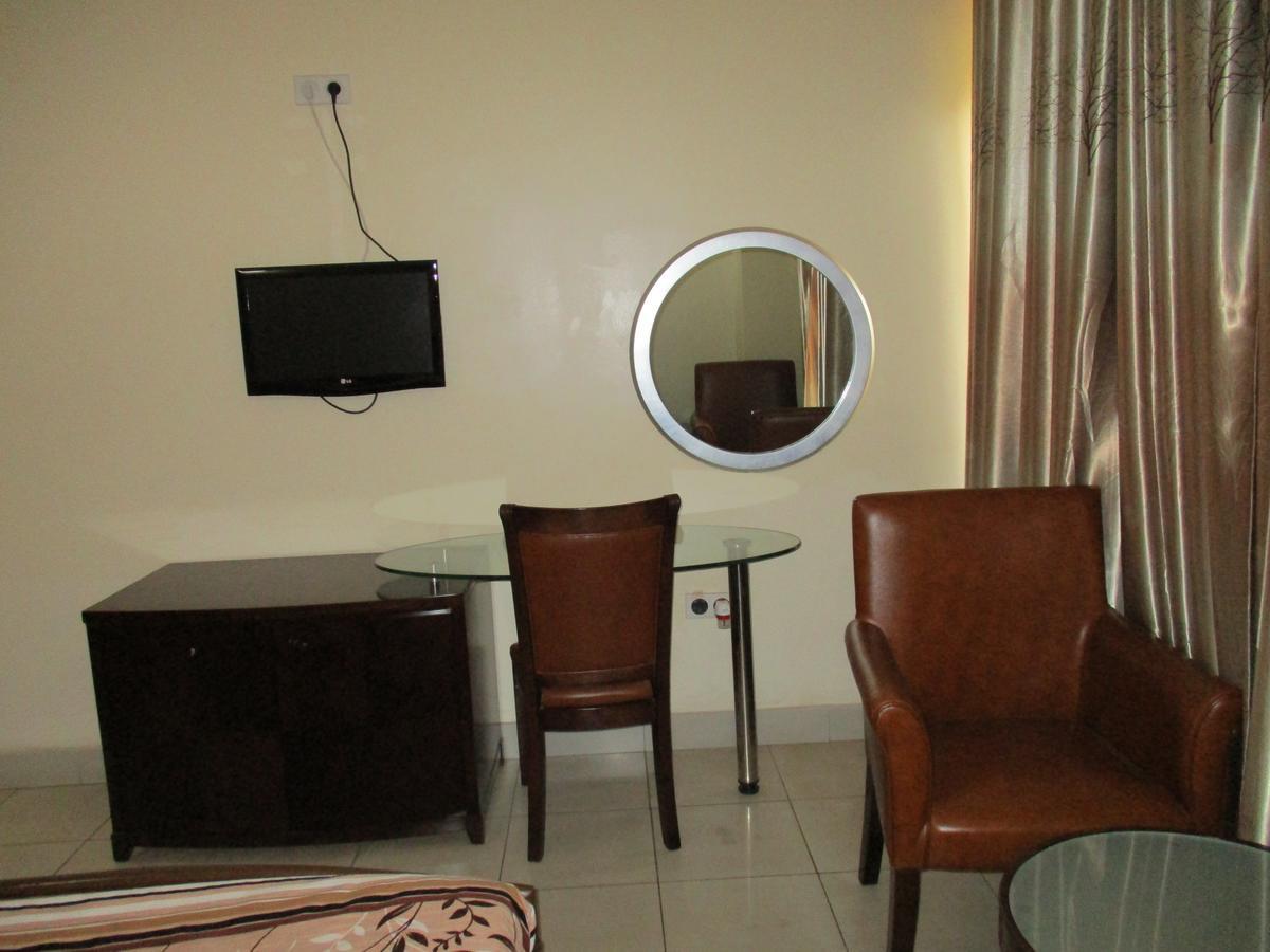 Amaris Hotel Kigali Exterior photo