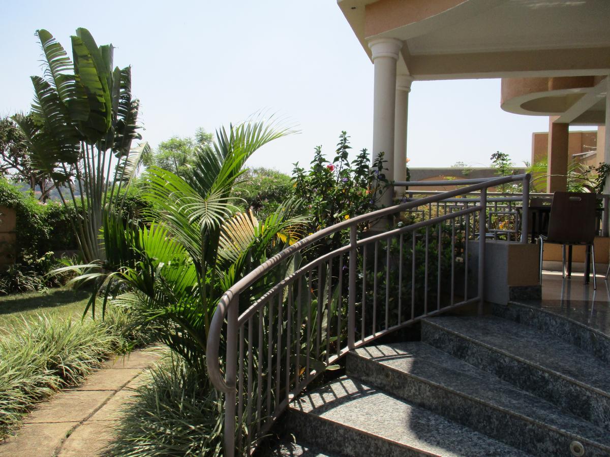 Amaris Hotel Kigali Exterior photo