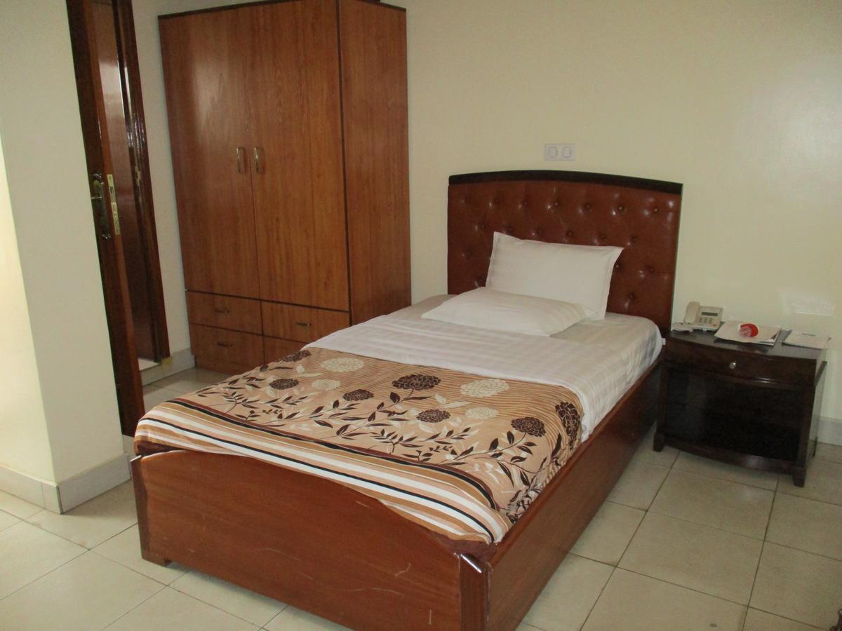 Amaris Hotel Kigali Exterior photo