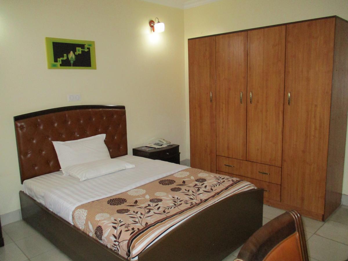 Amaris Hotel Kigali Exterior photo