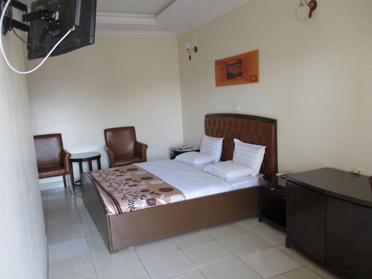 Amaris Hotel Kigali Exterior photo
