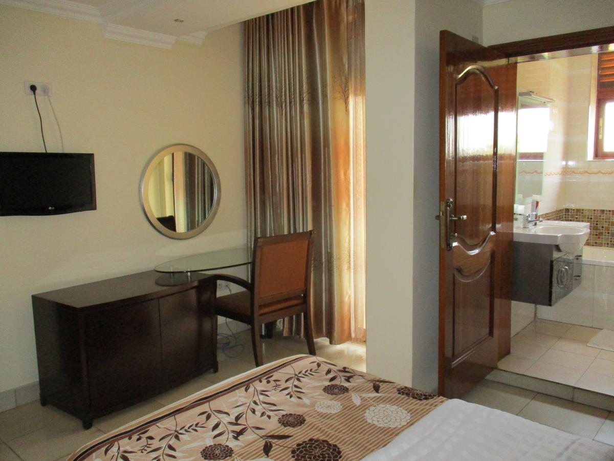 Amaris Hotel Kigali Exterior photo
